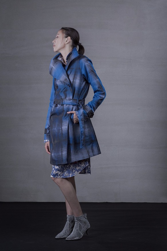 ブルー市松模様のコート