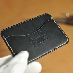 財布にも入るパスケース ブラック 黒 革 レザー 1枚目の画像