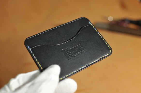 財布にも入るパスケース ブラック 黒 革 レザー 1枚目の画像
