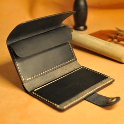 イタリアンレザーのコンパクトウォレット 黒 革財布 小さい財布 三つ折り財布 レザーウォレット 革 1枚目の画像