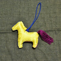 カンセ人形（黄色）　ポジャギ　馬 1枚目の画像