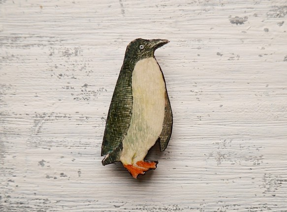 〈ペンギン〉紙ブローチ 1枚目の画像
