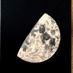 星月猫★アート「半月」絵画　F3　複製画 木製パネル貼り27.3cmｘ22cm　厚み２㎝　「004」 1枚目の画像