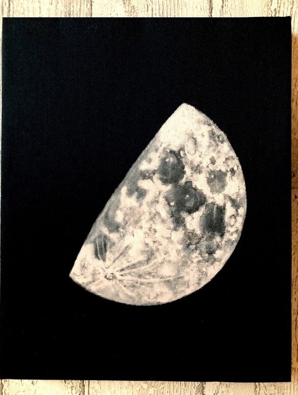 星月猫★アート「半月」絵画　F3　複製画 木製パネル貼り27.3cmｘ22cm　厚み２㎝　「004」 1枚目の画像