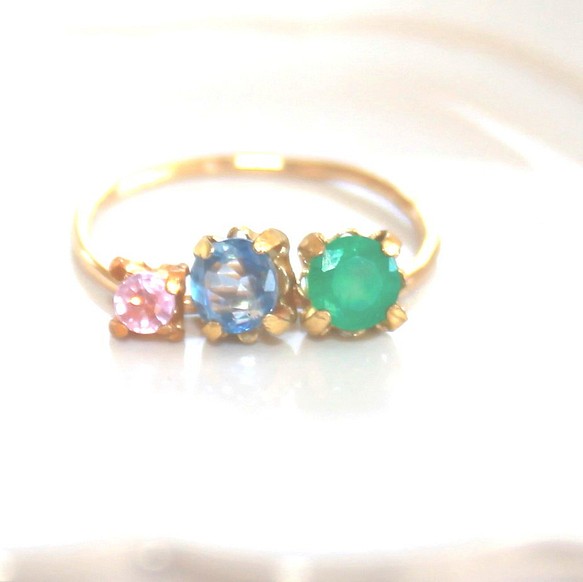 - pink no mori - Pink & Blue Sapphire & Emerald Ring 1枚目の画像