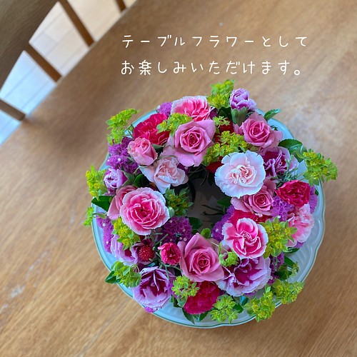 母の日フラワーギフト フレッシュ生花のテーブルリース フラワー リース Flower Green Ivy 通販 Creema クリーマ ハンドメイド 手作り クラフト作品の販売サイト