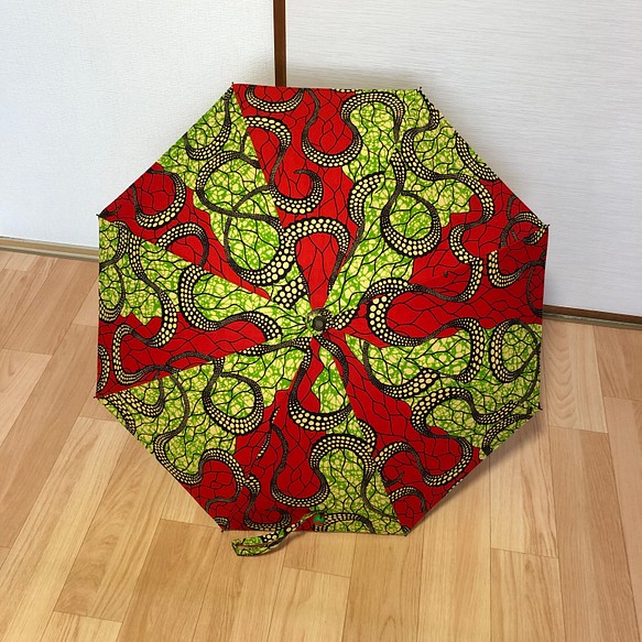 日傘　アフリカ布の小さめの日傘 1枚目の画像