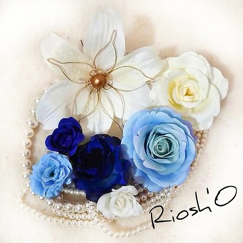 ボリューム系 青白薔薇×カサブランカ 成人式髪飾り ❀ かんざし 花魁風 