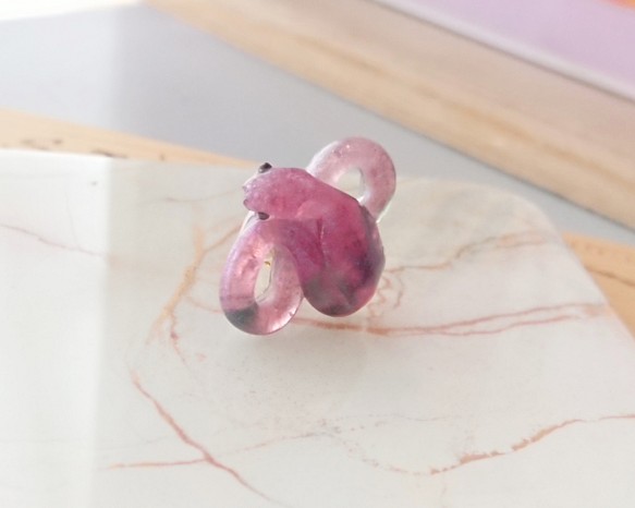 【イヤカフ】小毒蛇の耳飾り ｰ朱紫ｰ 1枚目の画像