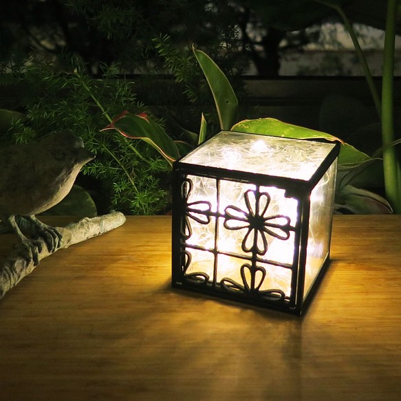 台湾レトロウィンドウグリル-小さな花の手作りガラスボックス/キャンドルホルダー 1枚目の画像