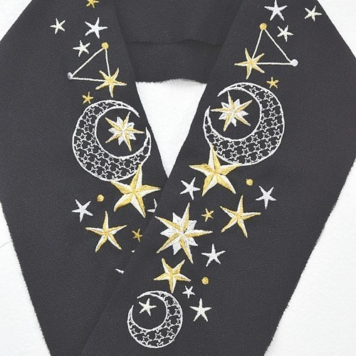「星座柄刺繍半襟」～流星の輝き～金銀糸を使用しました 1枚目の画像