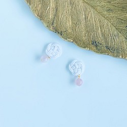 Mizuhiki 花朵和天然石耳環 petit [Rose Quartz] 愛情圓滿 第1張的照片