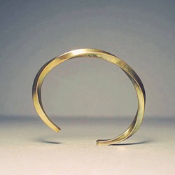 簡約扭轉 黃銅手環 Concise_ twist Brass cuff Bracelet 第1張的照片
