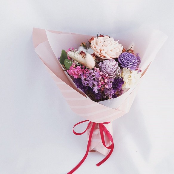 AMILUS FLOWER 粉嫩甜蜜情人節花束 永生花 求婚 婚禮小物 祝賀 捧花 禮物 外拍道具 香氛 第1張的照片