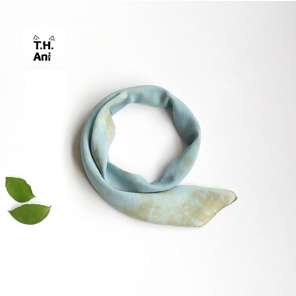 THani手作りオリジナルレンダリングシルクスカーフ-ソリッドナチュラルブルー染め植物染めスカーフ、スカーフ、ヘッドスカーフ、ヘ 1枚目の画像