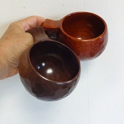 　♥　ウオールナットと花梨の一木彫りペアコーヒーカップ 1枚目の画像