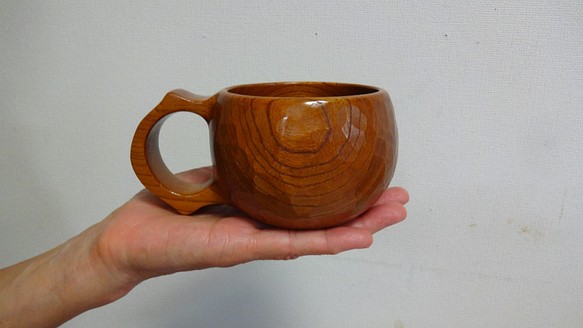 櫸木雕刻咖啡杯 第1張的照片