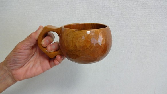 櫻桃木雕咖啡杯 第1張的照片