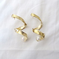 -spiral-圓形珍珠耳環（金色） 第1張的照片