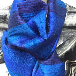 手紡ぎ手織りシルクのラオスカーフ 1枚目の画像