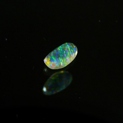 ルチル入りフェナカイト ロシア産 0.7ｃｔ 天然石 べるふぇKIRABOSHI