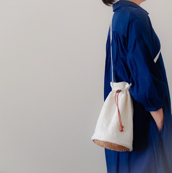 【受注制作】Pochette　リネン・コットンから選べる巾着型ポシェット　 1枚目の画像