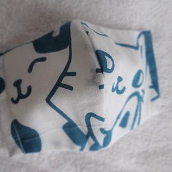 ☆立体型布マスク コットン+ダブルガーゼ しっとり柔らか心地よい かわいいアニマル和柄 ねこ(2)M 1枚目の画像