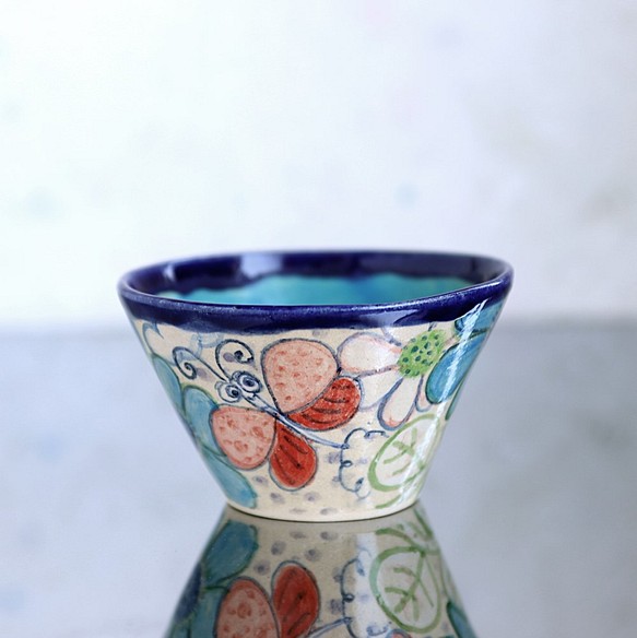 手工碗，花朵和蝴蝶（藍色） 第1張的照片
