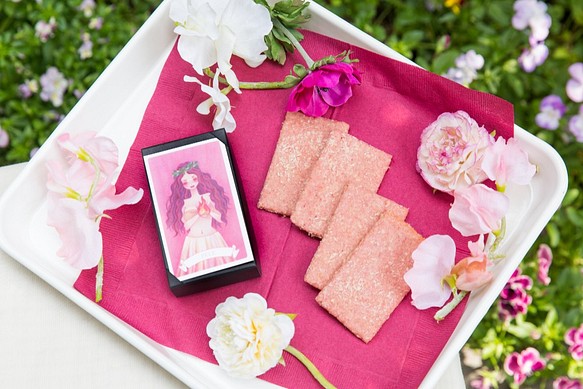 【情熱の女神 PELE】レッドベルベット・ココナッツクッキー 箱入りカード型クッキー・女神のメッセージカード付 1枚目の画像