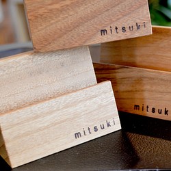 【シンプルで人気】atelier mitsuki 楠の木・スマホ スタンド　iPhone stand 1枚目の画像