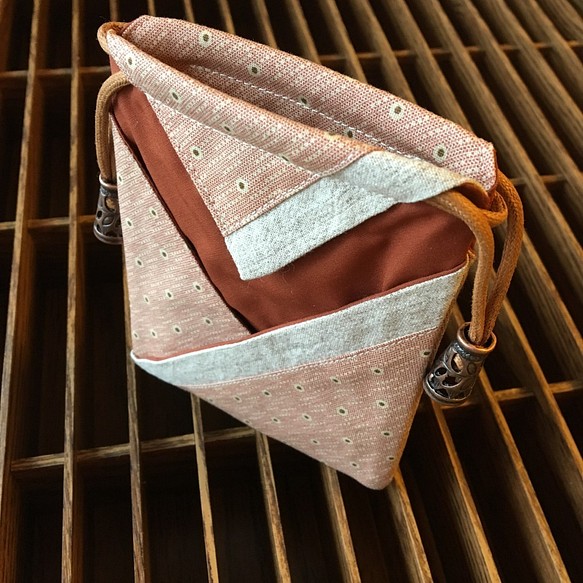 「今小物」束口袋 ✨✨✨ 每天都好用的小物收納束口袋，粉嫩優雅束口袋 第1張的照片