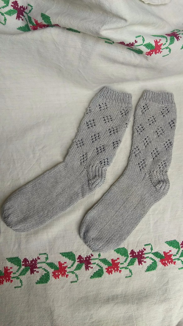 綿１００％・手編み靴下♪ソックス♪冷え対策♪出産祝いにも(お揃い糸のベビー用もあり） 1枚目の画像