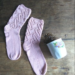 コットン１００％・ピンクの手編み靴下♪ソックス♪冷え対策♪夏糸 1枚目の画像