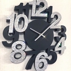 【ギフト用にも人気！】★人気No.2★スワロフスキーデコ オリジナル掛け時計(ブラック✖️ホワイト) 1枚目の画像