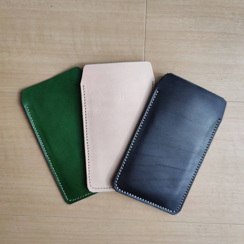 本革 ヌメ革 スリーブケース スマホケース キャメル 生成りなど Iphone Android Ipadも Iphoneケース カバー Croissant Leather 通販 Creema クリーマ ハンドメイド 手作り クラフト作品の販売サイト