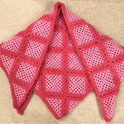 ミックスピンク ふわふわ暖かいショール/手編み/かぎ針編み/ハンドメイドショール 1枚目の画像