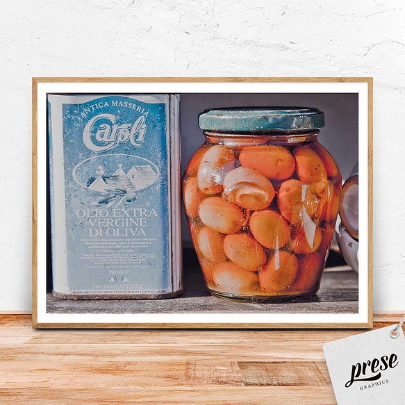 オリーブオイル缶とあんずシロップ瓶、クラシコ・イタリアン 1枚目の画像