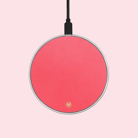 客製化真皮革粉紅桃紅色馬卡龍無線充電盤充電線 第1張的照片