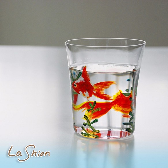 ○●La shion●○金魚(夏)  ハンドペイント うすはり しわガラスタンブラー ◆日本製 1枚目の画像