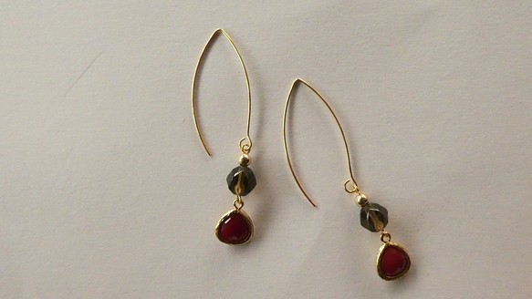【 16kgp 】 autumn  colors  pierced earrings 1枚目の画像