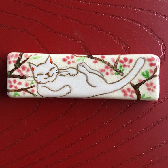 猫 箸置き 桜と白ネコ 6.3㎝ 1枚目の画像