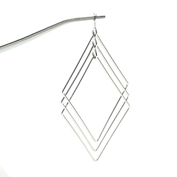 再次上架[2件] Trio Diamond型銀飾和可自由移動的零件 第1張的照片