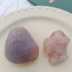▶ DearStone ◄ 在冰天雪地煎雞蛋。瑪瑙天然石、阿拉善瑪瑙、居家擺件、水晶原石 第1張的照片