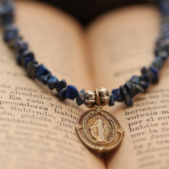 *szare lapis lazuli&medal charmネックレス 1枚目の画像