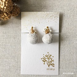 white pearl × linen fabric ball earring[ノンホールピアス・ピアス] 1枚目の画像