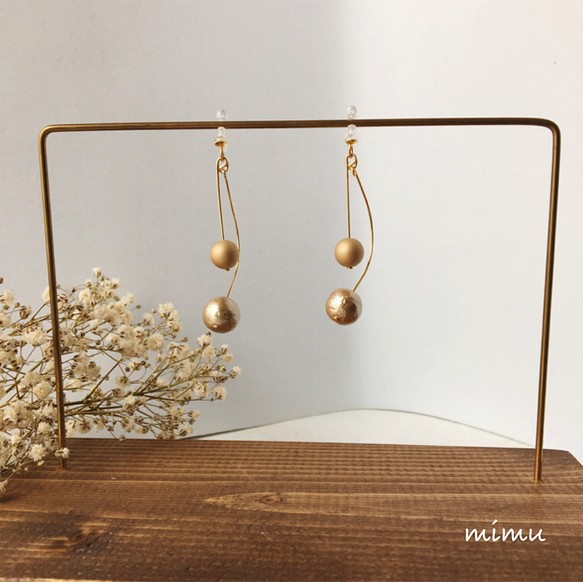 アンティークな装い☆gold×beige pearl & line earring[ピアス] 1枚目の画像