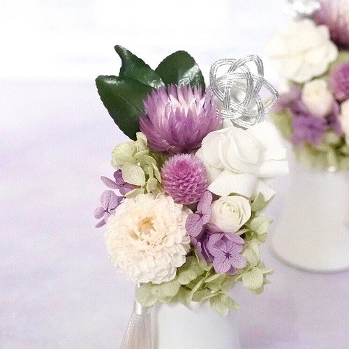 白と紫のお供え花～プリザーブドフラワーのコンパクト仏花 