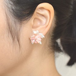 小花花束耳環：粉色 第1張的照片