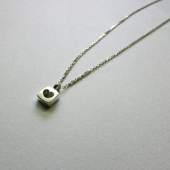 mittag NL701 square heart necklace_方心項鍊 純銀 限量 設計師手做 附品牌原木珠寶盒 第1張的照片