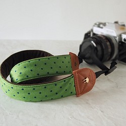 手作減壓 相機背帶 （翠綠底藍點） /手工相機背繩 相機帶 S20 第1張的照片